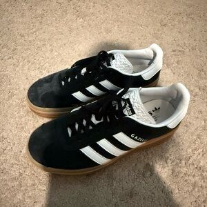 listing-status-banner